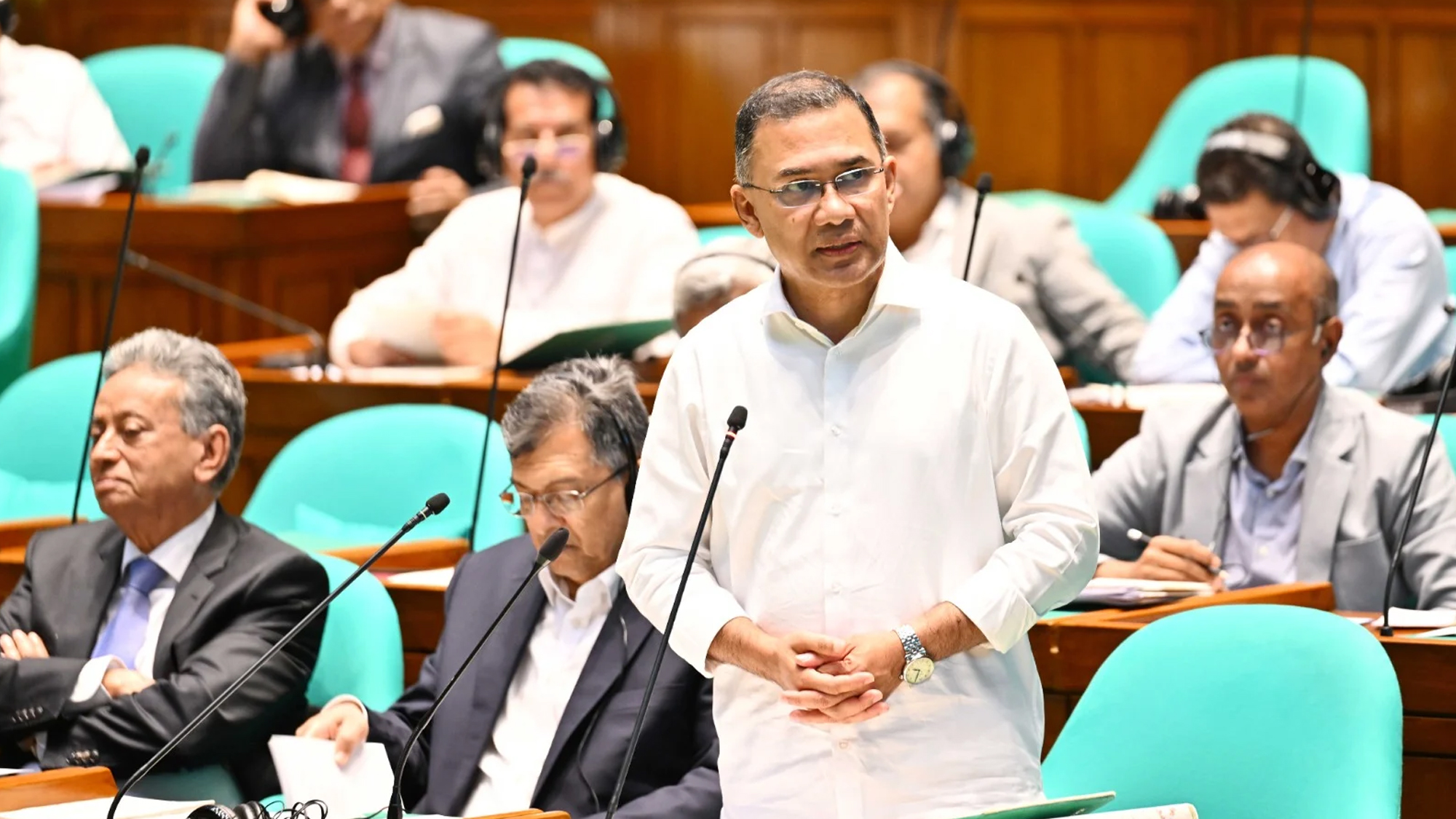 জ্বালানি সংকট মোকাবিলায় এলএনজি আমদানি বাড়ানো ও কূপ খনন হবে, বললেন প্রধানমন্ত্রী