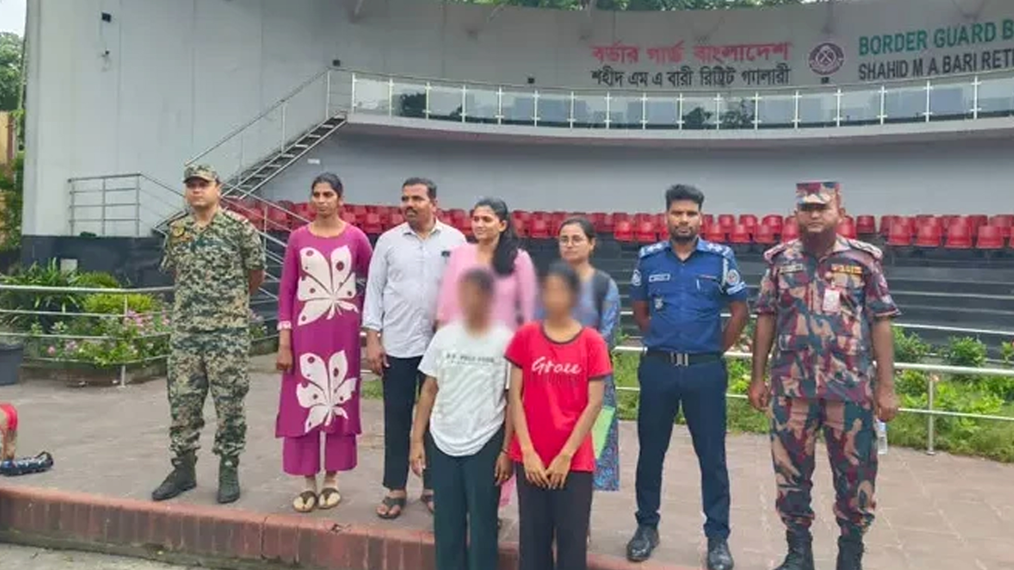 ভারতে কারাভোগ শেষে দেশে ফিরলেন দুই তরুণী