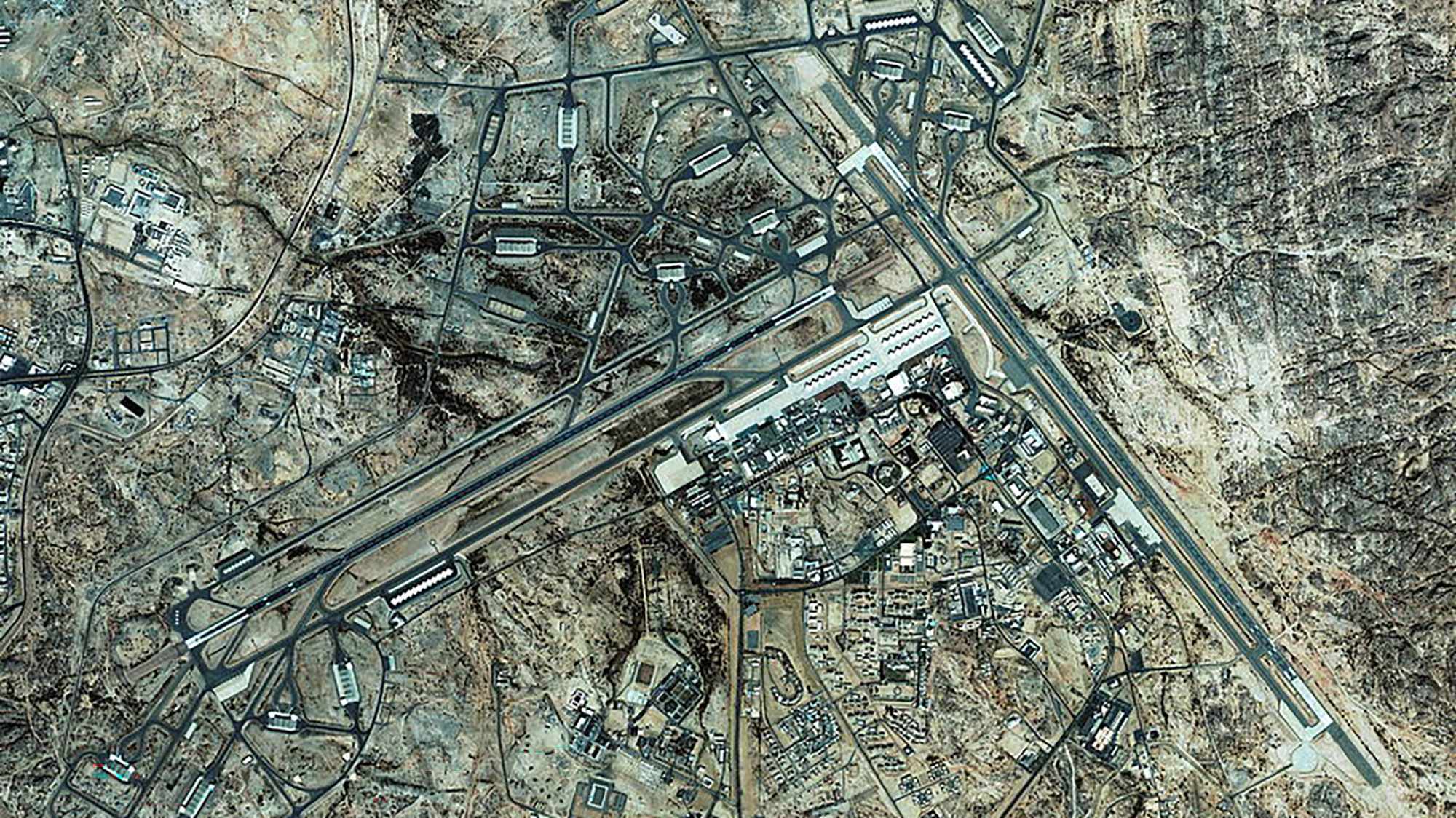 সৌদির কিং খালিদ বিমান ঘাঁটিতে হুতিদের ভয়াবহ হামলা