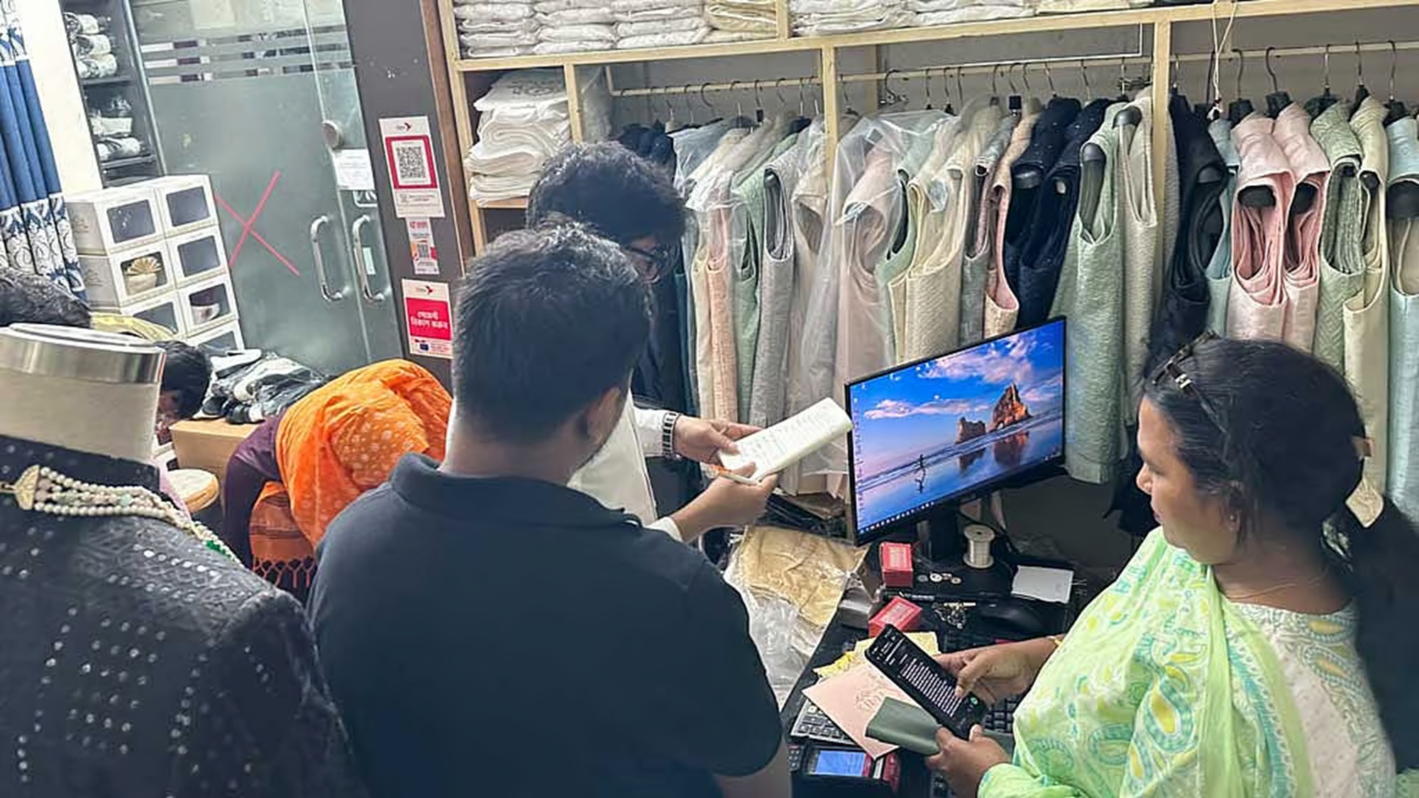 জে-ক্রিয়েশনে অভিযানে ৩ কোটি ৭৬ লাখ টাকার রাজস্ব ফাঁকির প্রাথমিক তথ্য