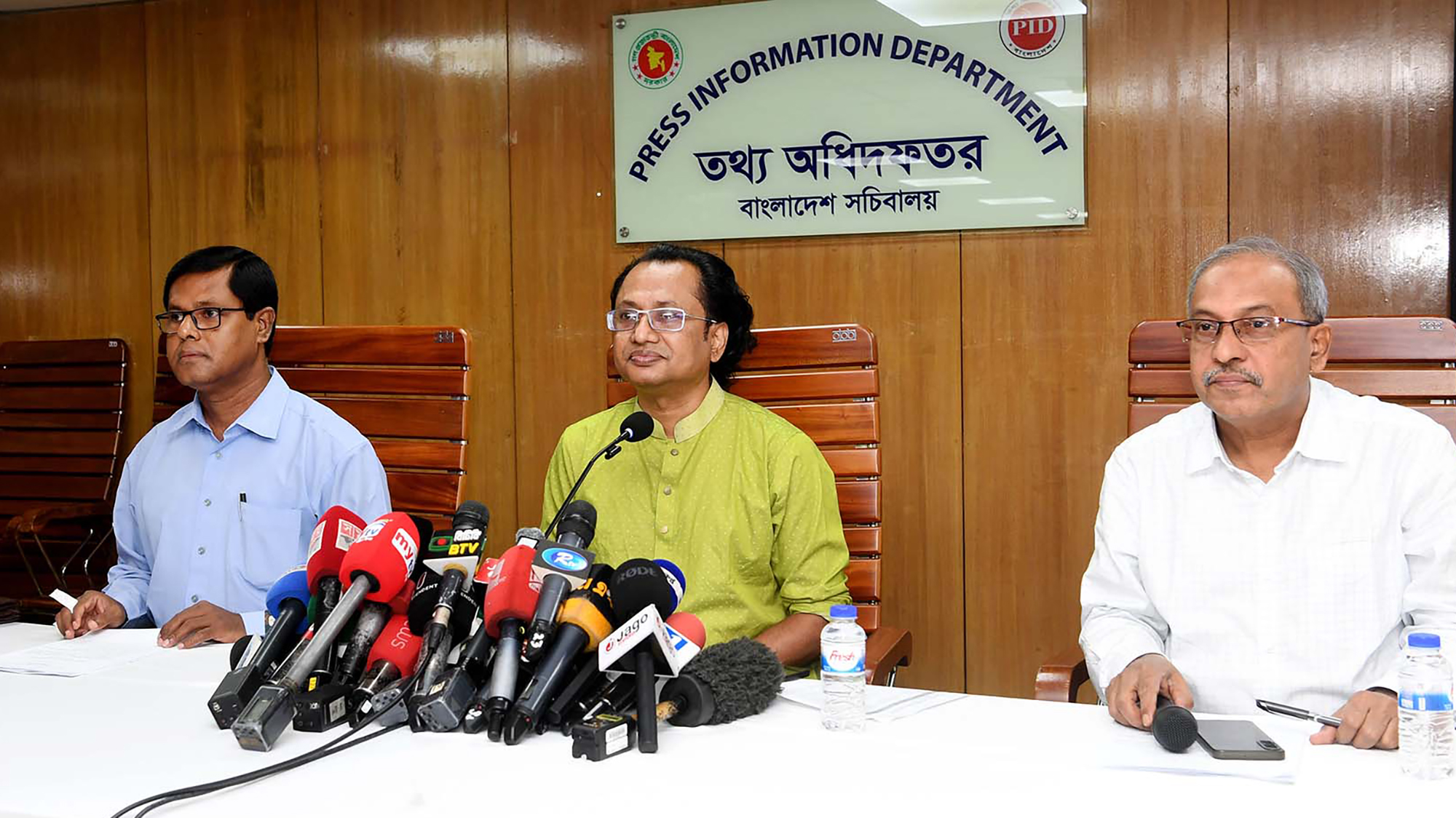 ডিজেলে সরকারের দৈনিক লোকসান ১০৯ কোটি টাকা: তথ্য উপদেষ্টা