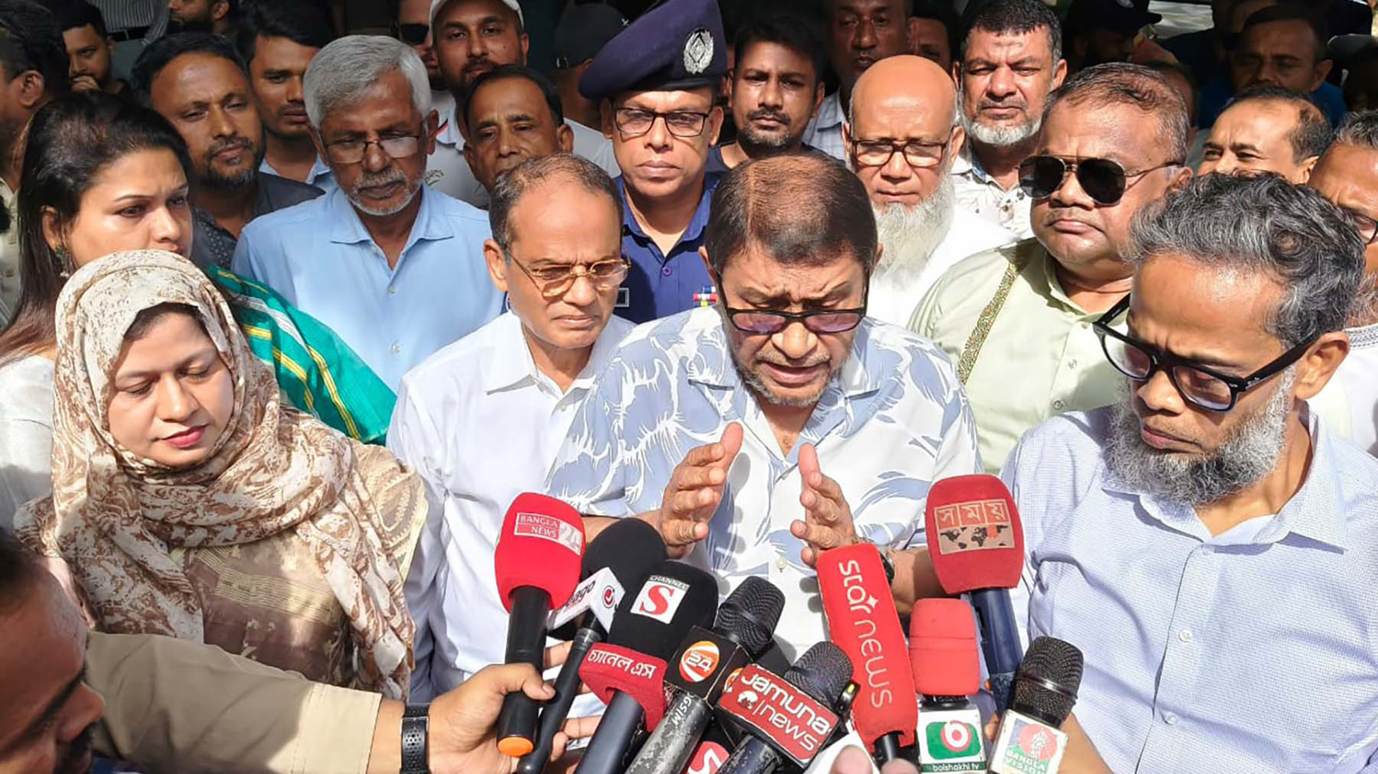 সরকারি হাসপাতালের সামনে নতুন ক্লিনিকের অনুমোদন নয়: স্বাস্থ্যমন্ত্রী